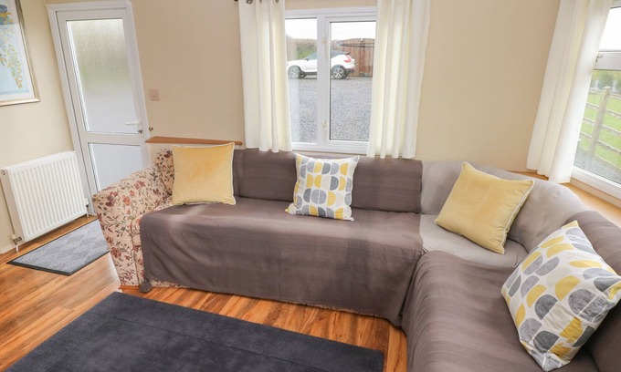 Whitland Cottage | PLEMBURY COTTAGE CARAVAN, family friendly, with a garden in Whitland
