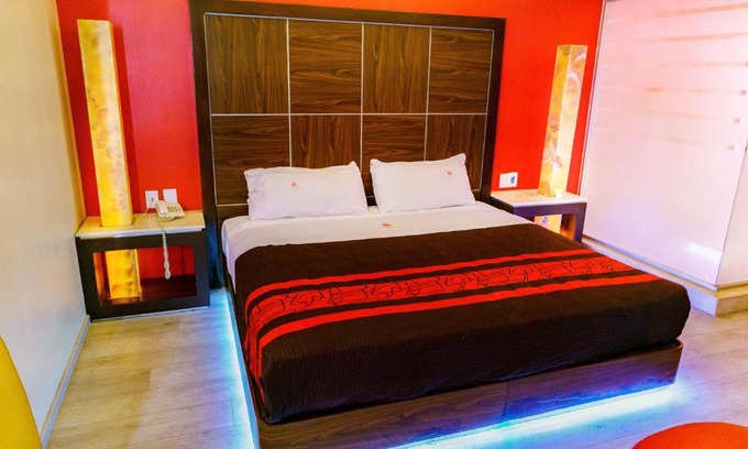 Mexico City Hotel | Plutarco Suites