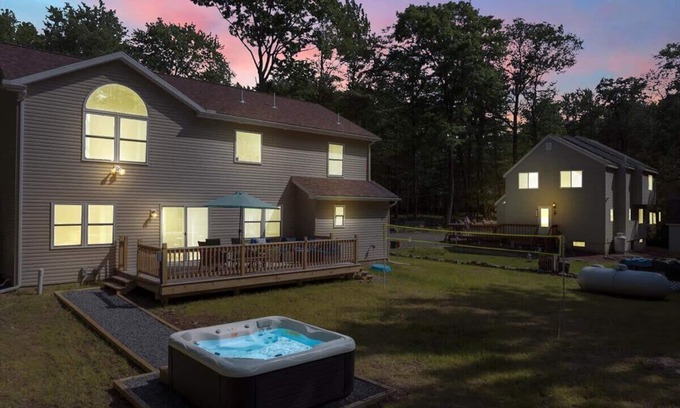 Locust Lake Village House | Pocono Lake Colonial | Firepit| Gameroom