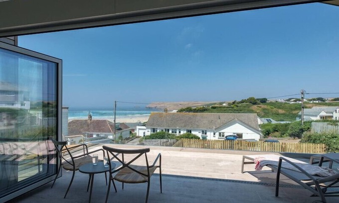 Polzeath Cottage | POINT BREAK, family friendly, with open fire in Polzeath
