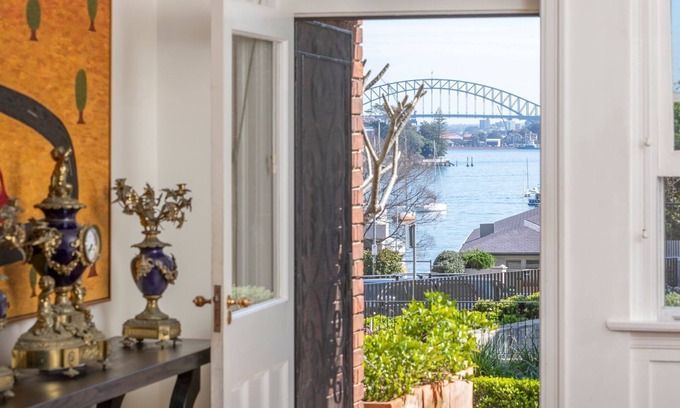 Bellevue Hill Apartment | Point Piper Luxe by Contemporary Hotels