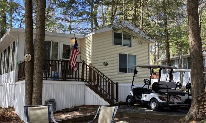 South Casco Cottage | Point Sebago Vacation Home