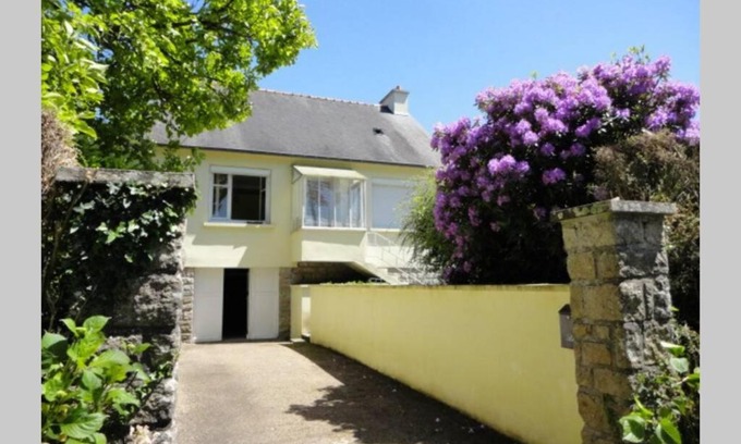 Rostrenen House | Pointers