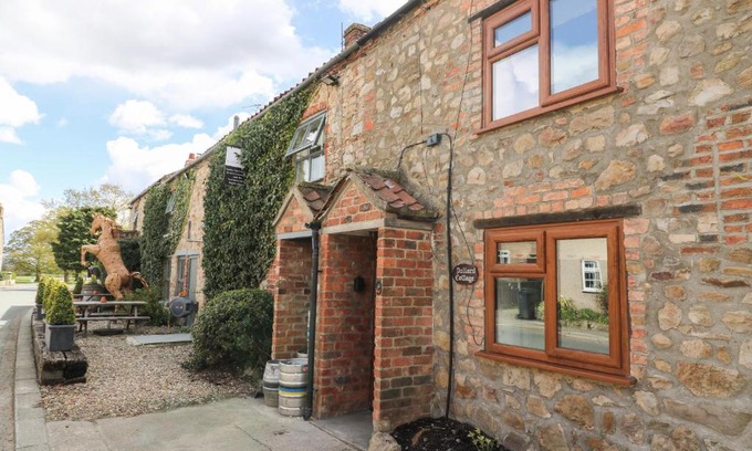 Kirkby Fleetham House | Pollard Cottage