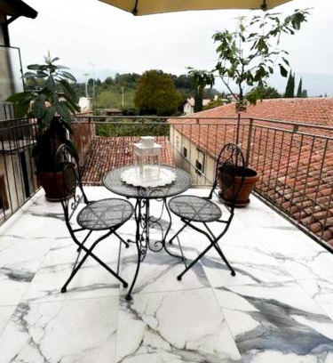 Angarano Apartment | Ponte Vecchio, elegante appartamento a due passi dal centro