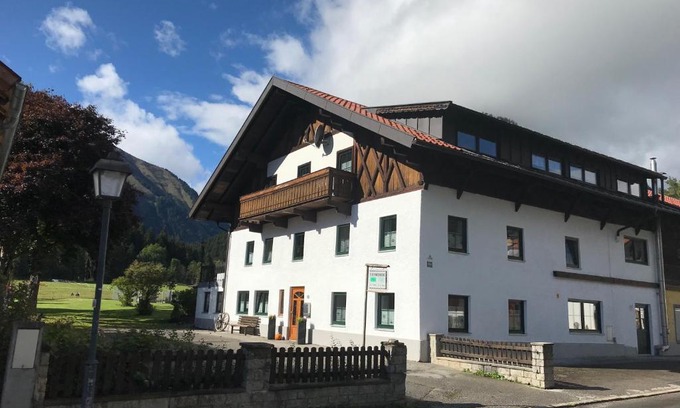 Bichlbach Apartment | Pony-Ziegen-Hasen-Ranch Bichlbach
