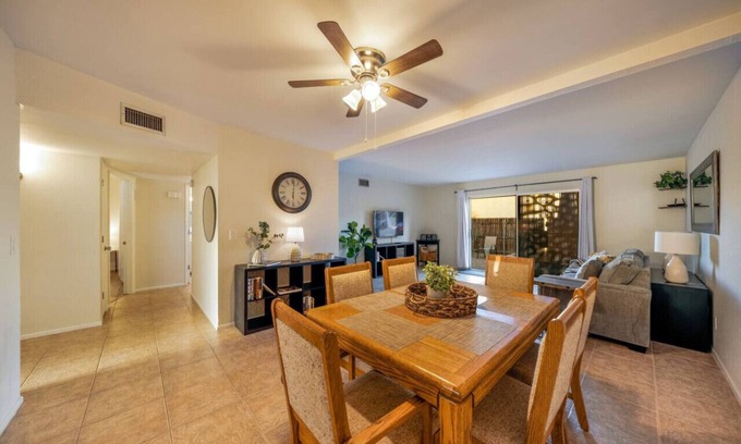 Westside Development House | Pool/2 BR/2 BA/Patio/Near JW Marriott