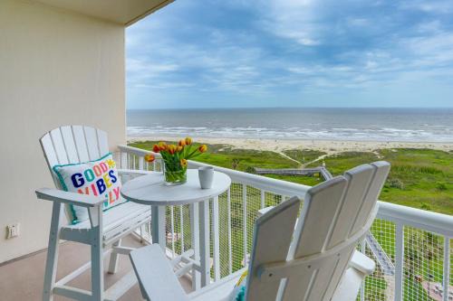 Galveston Apartment | Pool and Beach Access Oceanfront Galveston Condo