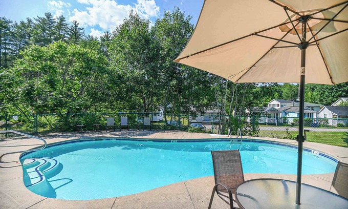 Cape Neddick House | Pool | BBQ | Outdoor Seating