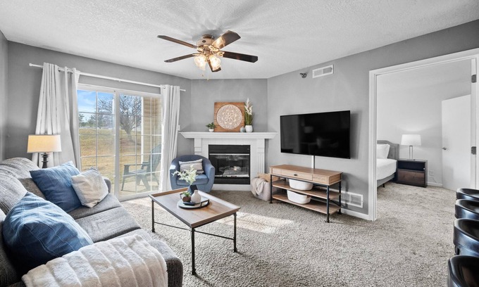 West Des Moines Apartment | Pool Gym First Floor More