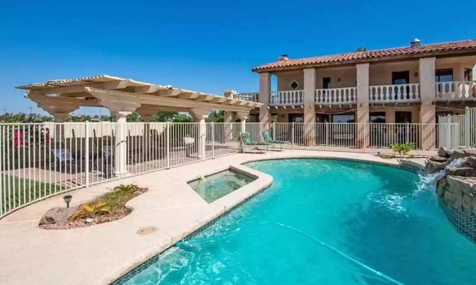 Yuma Cottage | Pool House Get-a-Way