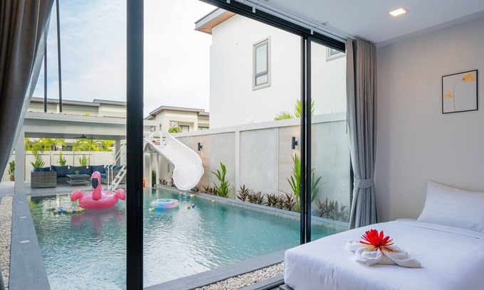 South Pattaya Villa | Pool Villa Jomtien Pattaya 7BR 15 minutes to the Walking street