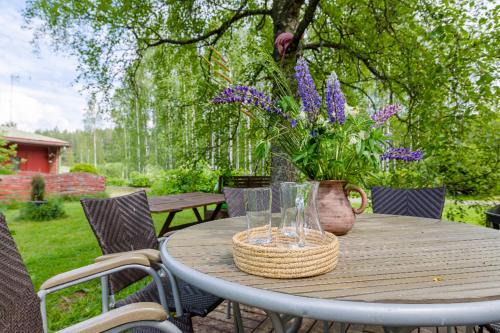 Espoo Apartment | Poppelstrand Nuuksio, Pet friendly guest apartment