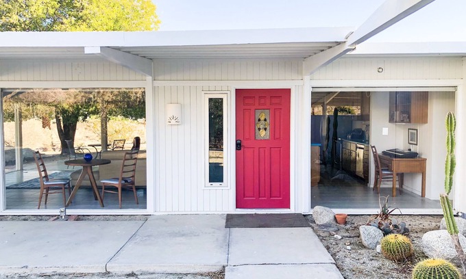 Borrego Springs House | Poppy Desert House: Borrego Mid-Century Modern