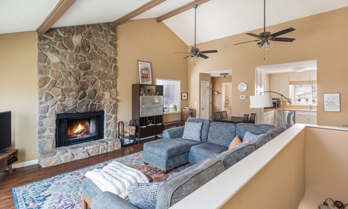 Tate Villa | Popular Golf Resort w/pickleball, tennis, pools, lake, trails & tavern.