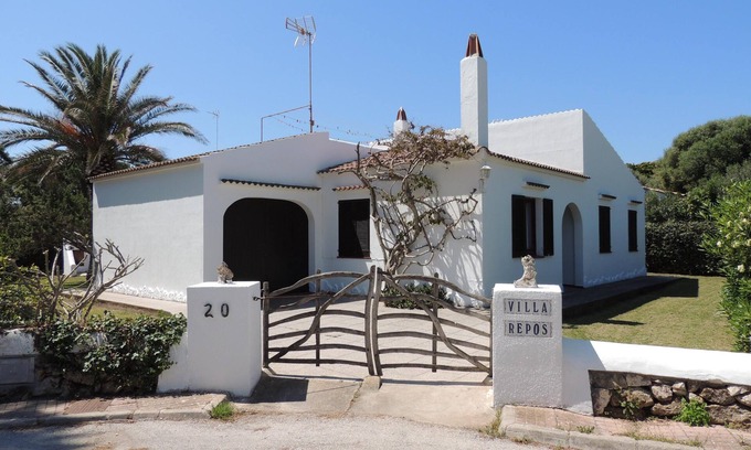 Cala'n Bosch Villa | Popular holiday house with pool near the beach