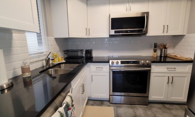 Port Charlotte Condo | Port Charlotte stylish apartment