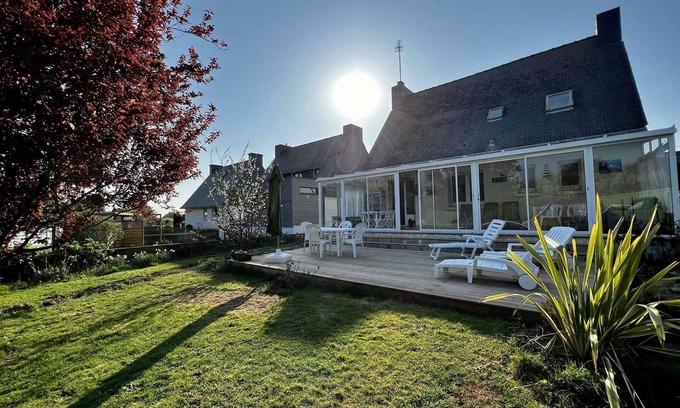 Port-Louis House | Port-Louis - 4 rooms house - 130 sqm - Wifi