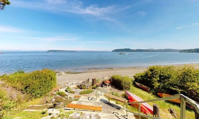 Port Ludlow House | Port Ludlow Beach Cottage and Happy Camper