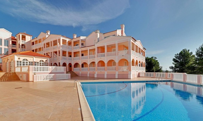 Portimao City Centre Apartment | Portim O Solar DO VAU With Pool by Homing