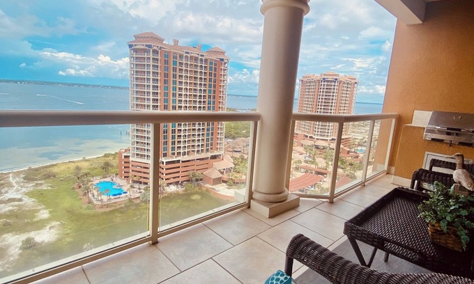 Pensacola Beach Resort | Portofino Pensacola Beach Paradise n2 bedroom 2 1/2 bath dolphin view room