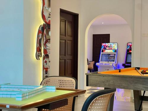Taman Aman Villa | PortugueseSeaVilla 26pax