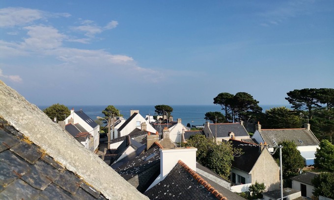 Morbihan Apartment | .pour 4 Personnes , Grande Chambre de 50m² Avec Salle de Bain