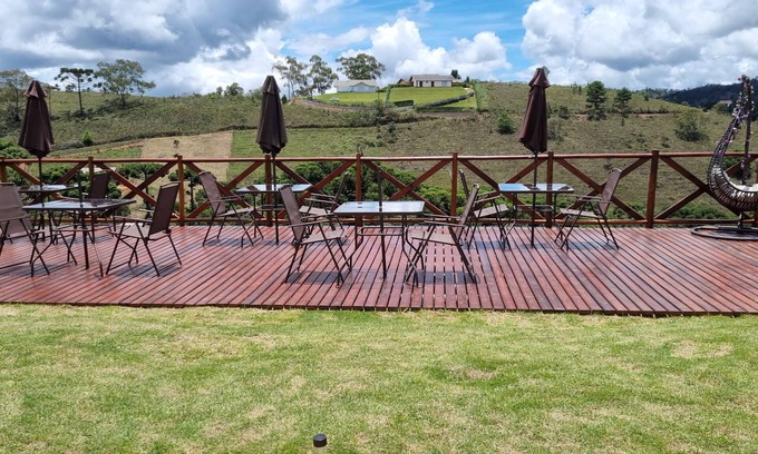 Campos do Jordao Hotel | Pousada Caminhos da Vila Chantal