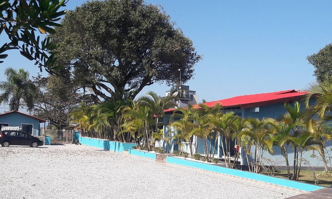 Pontal do Parana Hotel | Pousada Cantinho da Lilica