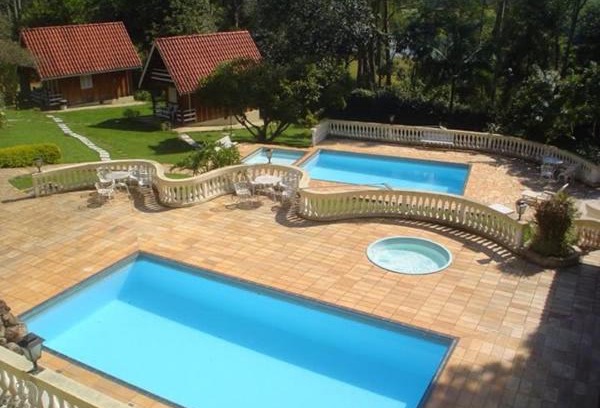 Batatuba Hotel | Pousada Casa Amarela