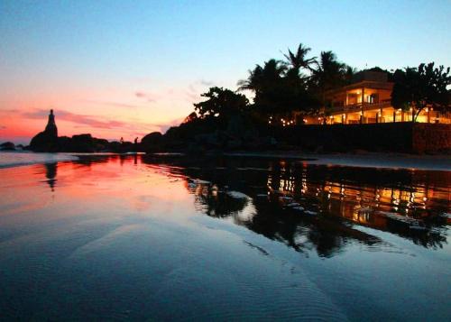 Praia dos Sonhos Hotel | Pousada Sobre as Pedras