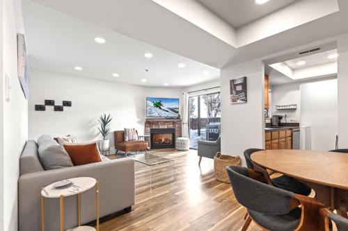 Kimball Junction Apartment | Powderwood Condos 12N by Moose Management