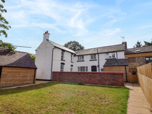 Chirk Bank House | Preesgweene Farmhouse
