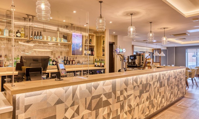 Havering Hotel | Premier Inn London Romford Town Centre