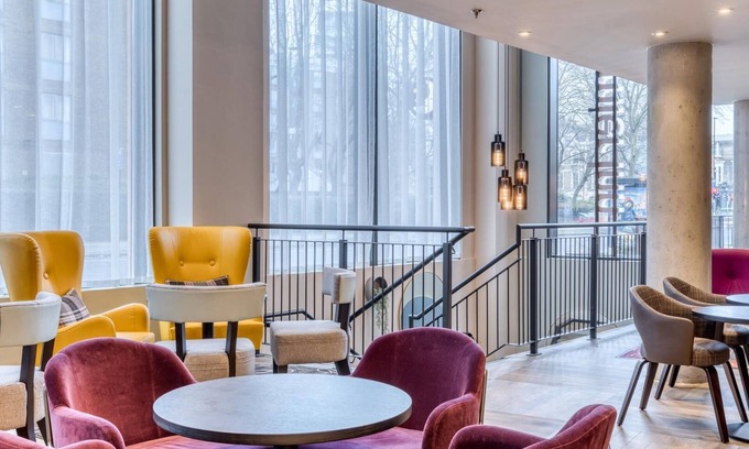 Bishop's Hotel | Premier Inn London Waterloo - Lambeth Road