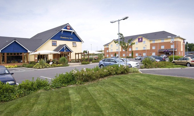 Swindon Hotel | Premier Inn Swindon Central