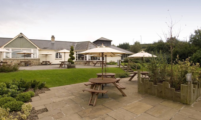 Carnon Downs Hotel | Premier Inn Truro