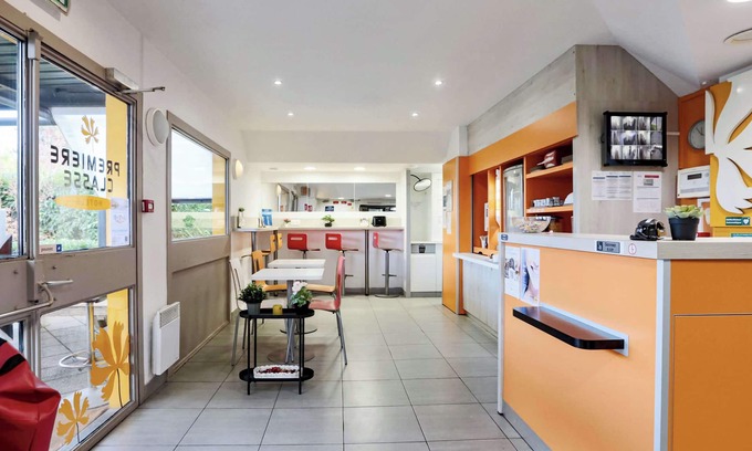 Plaisir Hotel | Premiere Classe Plaisir - Gatines