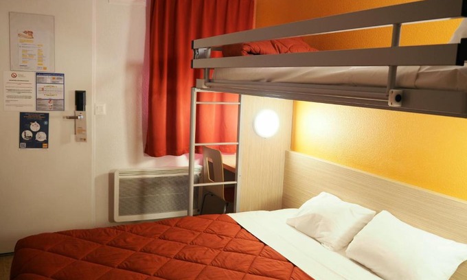 Saint-Lambert-des-Levees Hotel | Premiere Classe Saumur