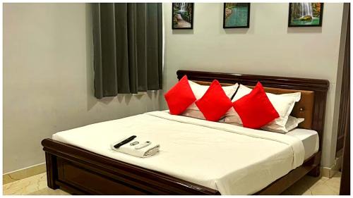 Maharana Pratap Nagar Hotel | Premium Facilities Hotel R A T R E E - Comfortable and Serene Stay