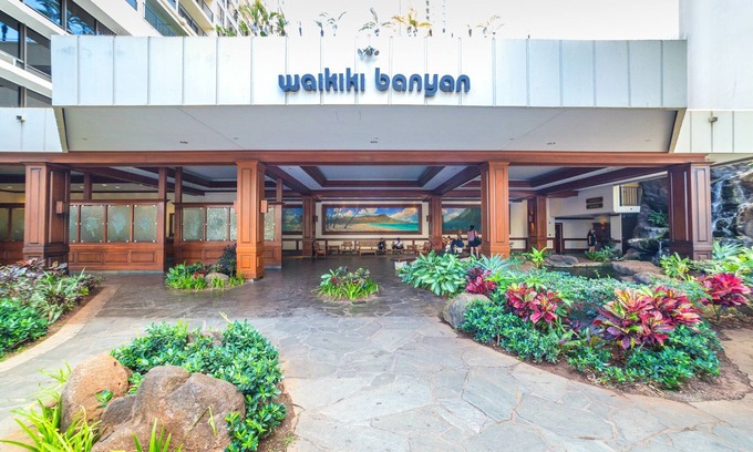 Waikiki Apartment | Premium Remodeled Condo in Waikiki with 2 Beds and Parking