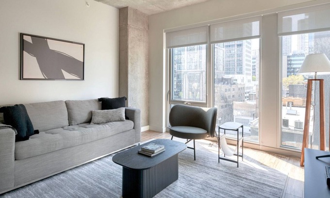 West Loop Gate Apartment | Premium West Loop 1BR w/ Deck, Pool & Gym, 3 blocks to L, by Blueground