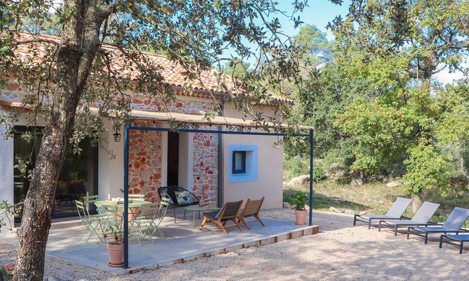 La Celle House | Pretty 3-bedroom country house in the heart of the Escarelle estate