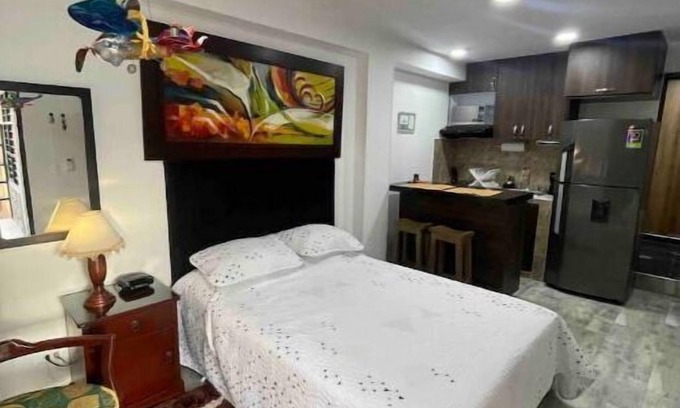 Cali Condo | Pretty & Modern Private Studio 202