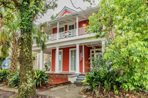 Mobile House | Pretty Peach Palace-Historic, Mins to Downtown
