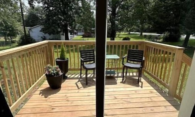 Perry House | Pretty Perry Home for Mid to Long Term Stays