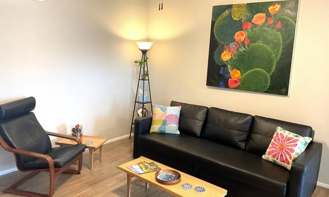 Deer Valley House | Prickly Pear Villa - Desert Patio Home perfect for families or business travel.