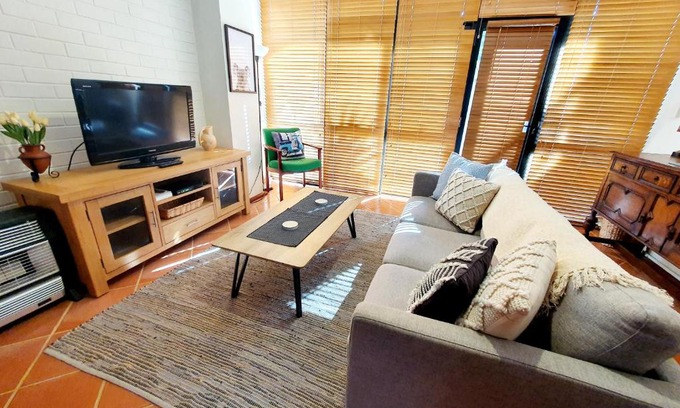 Fremantle Apartment | Primary 43 2BRM Townhouse Fremantle with 2 Carbays