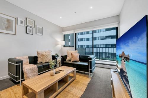 Williams Landing Apartment | Prime 1BR Apt in Williams Landing w parking