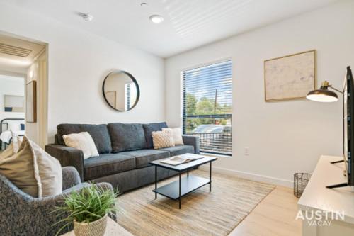 Chestnut Apartment | Prime ATX Location Steps to Coffee, Eats and More